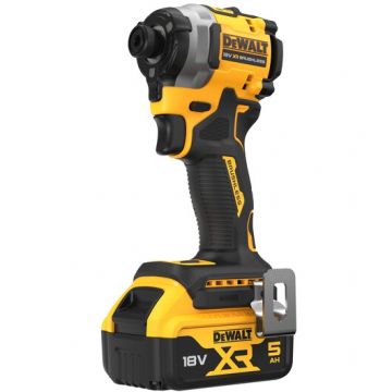 DEWALT APARAFUSADORA IMPACTO DCF850P2T-QW - 0992.606